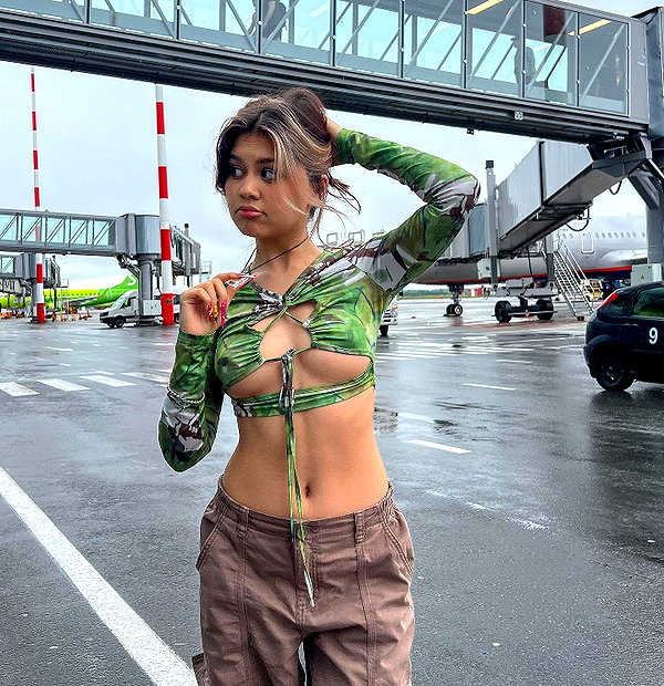 mekhrona_18 instagram image archive image