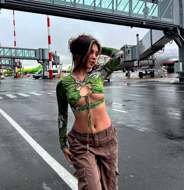 mekhrona_18 instagram image archive image