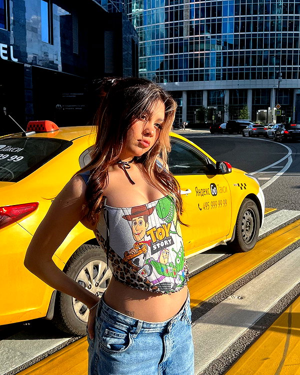 mekhrona_18 instagram image archive image