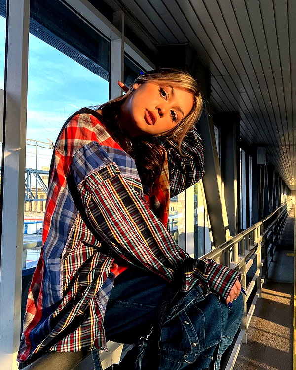 mekhrona_18 instagram image archive image