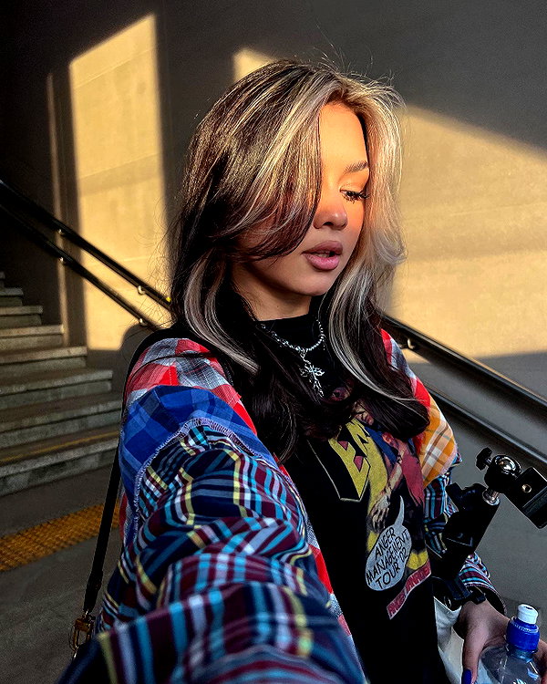 mekhrona_18 instagram image archive image