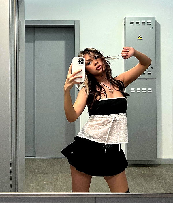 mekhrona_18 instagram image archive image