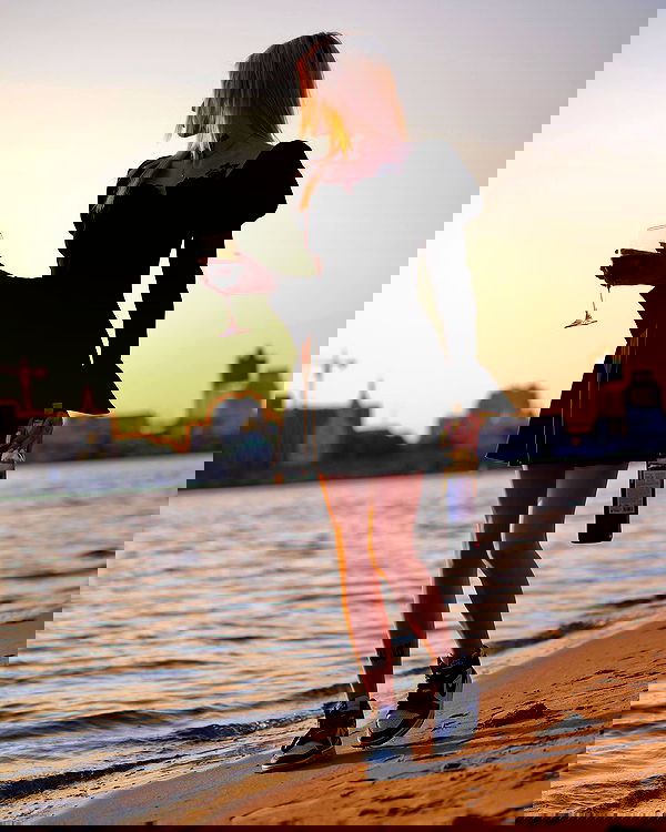 meleeva meleeva archive image