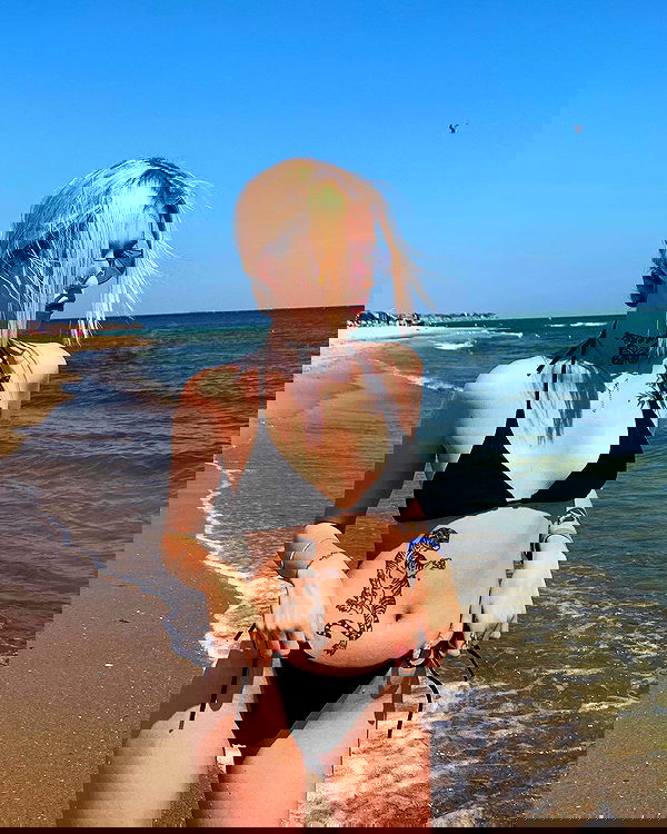 meleeva meleeva archive image