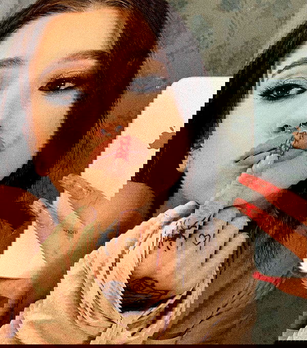 meleeva meleeva archive image