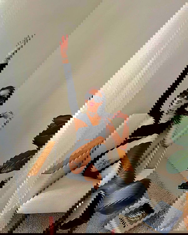 meleeva meleeva archive image