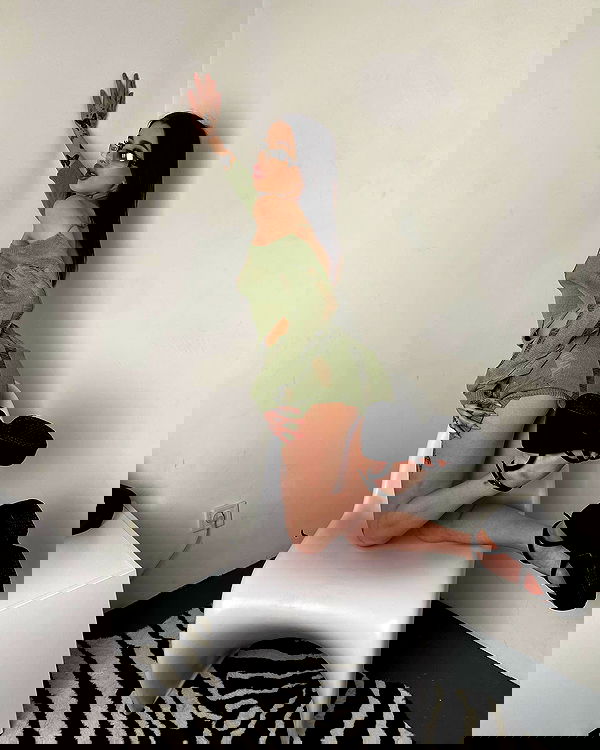 meleeva meleeva archive image