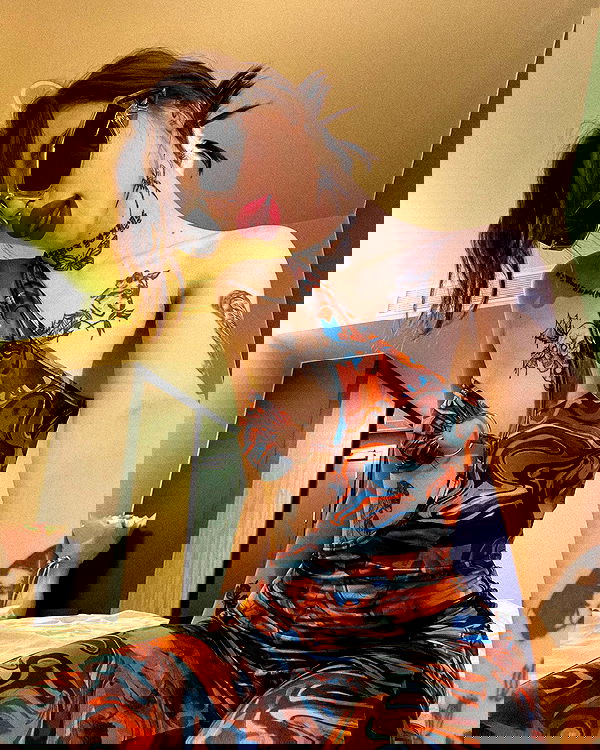 meleeva meleeva archive image