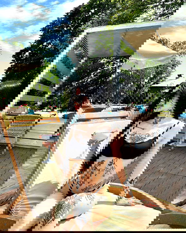 meleeva meleeva archive image