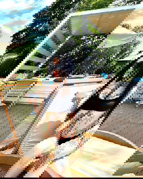 meleeva meleeva archive image