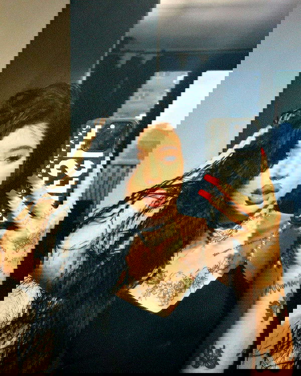 meleeva meleeva archive image