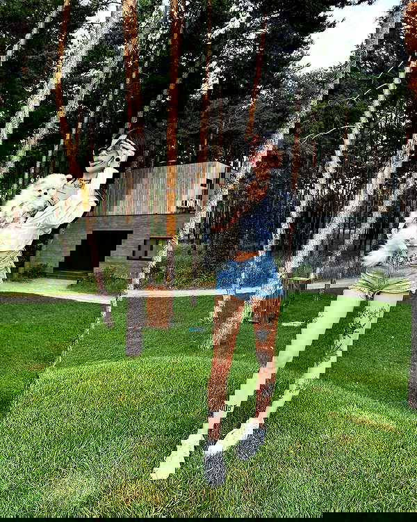 meleeva meleeva archive image