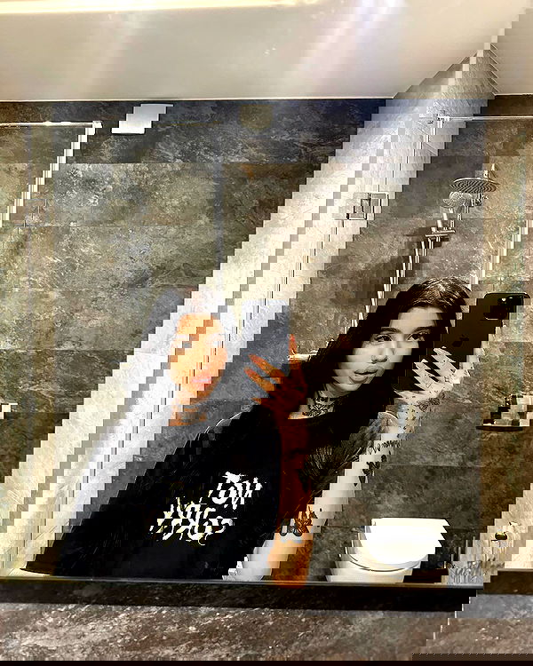 meleeva meleeva archive image