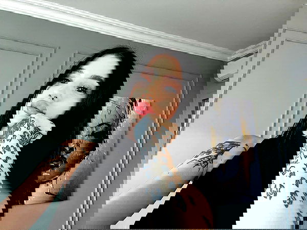 meleeva meleeva archive image