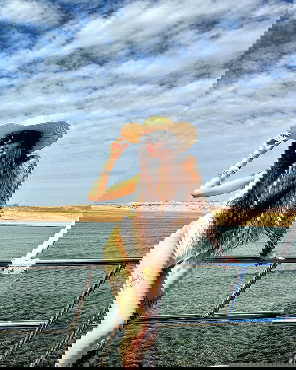 meleeva meleeva archive image