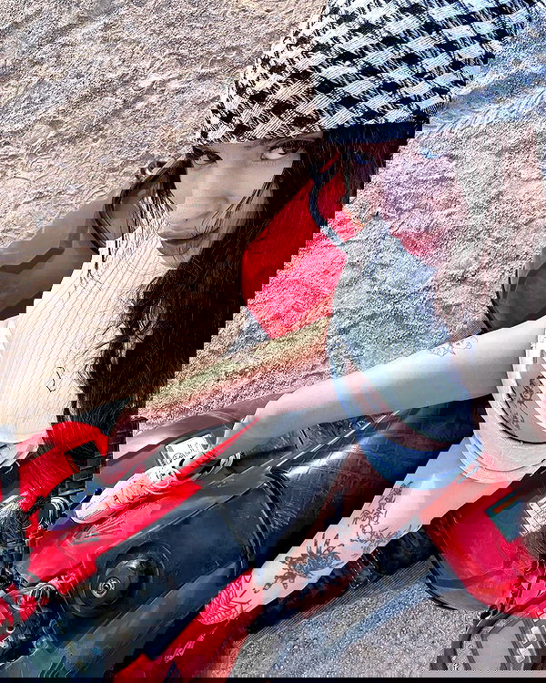 meleeva meleeva archive image