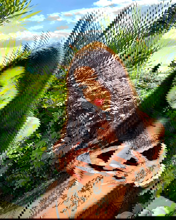 meleeva meleeva archive image