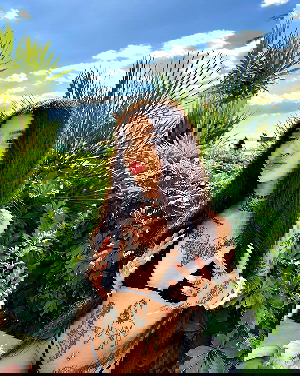 meleeva meleeva archive image