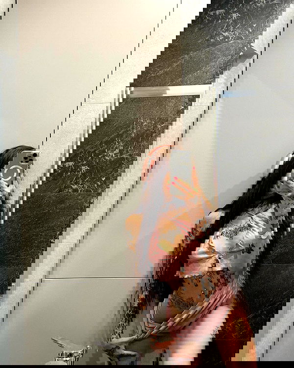 meleeva meleeva archive image