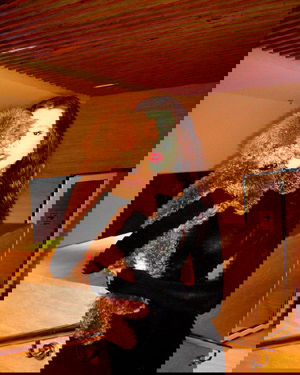 meleeva meleeva archive image