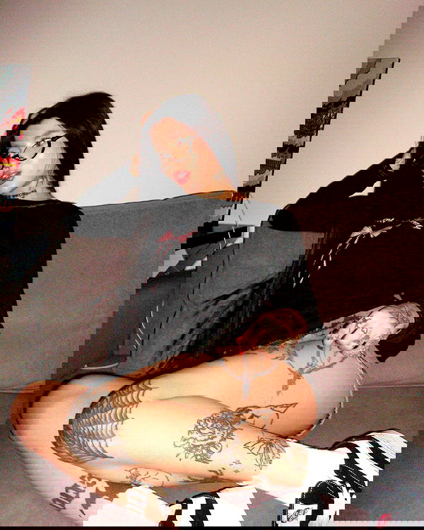 meleeva meleeva archive image