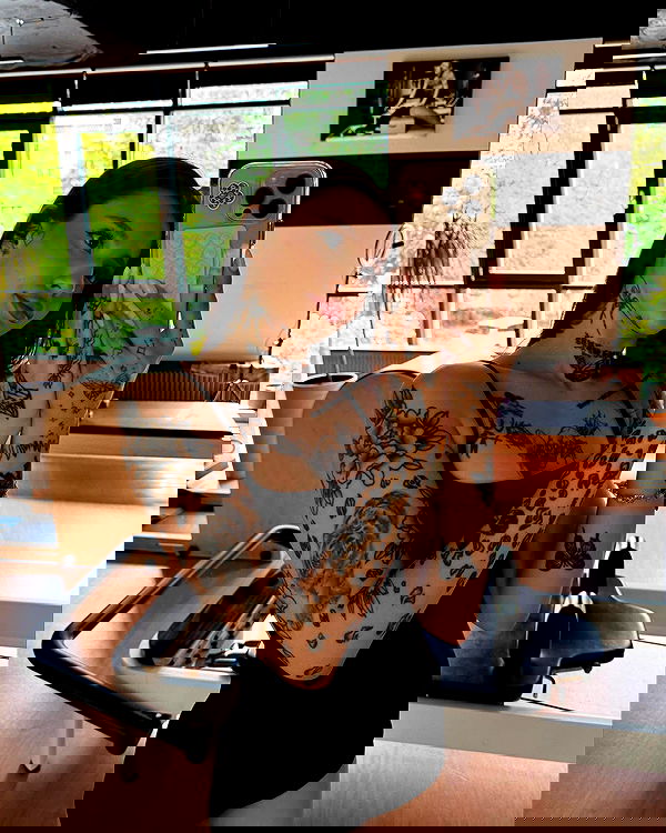 meleeva meleeva archive image