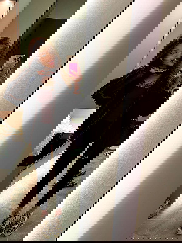 meleeva meleeva archive image