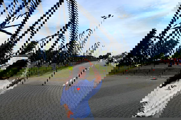 meleeva meleeva archive image