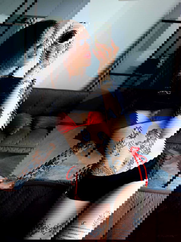 meleeva meleeva archive image