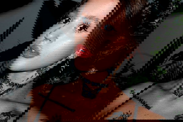 meleeva meleeva archive image