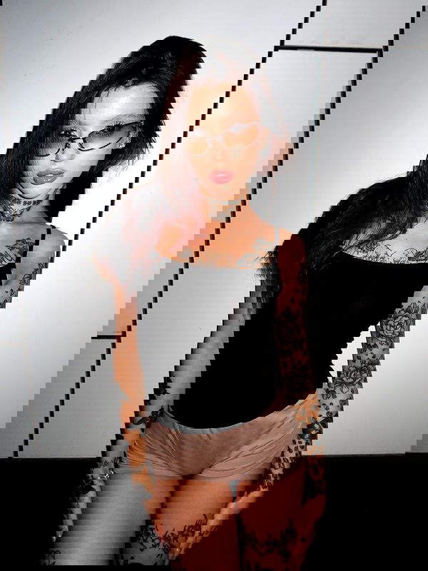 meleeva meleeva archive image