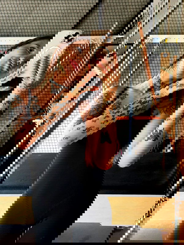 meleeva meleeva archive image