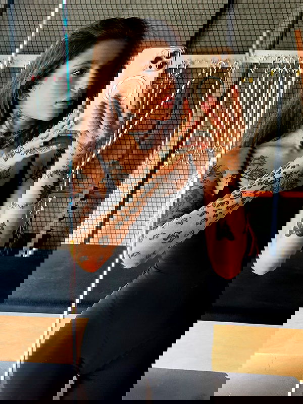 meleeva meleeva archive image