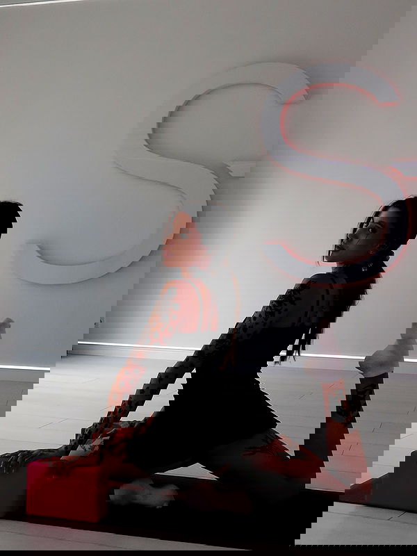 meleeva meleeva archive image