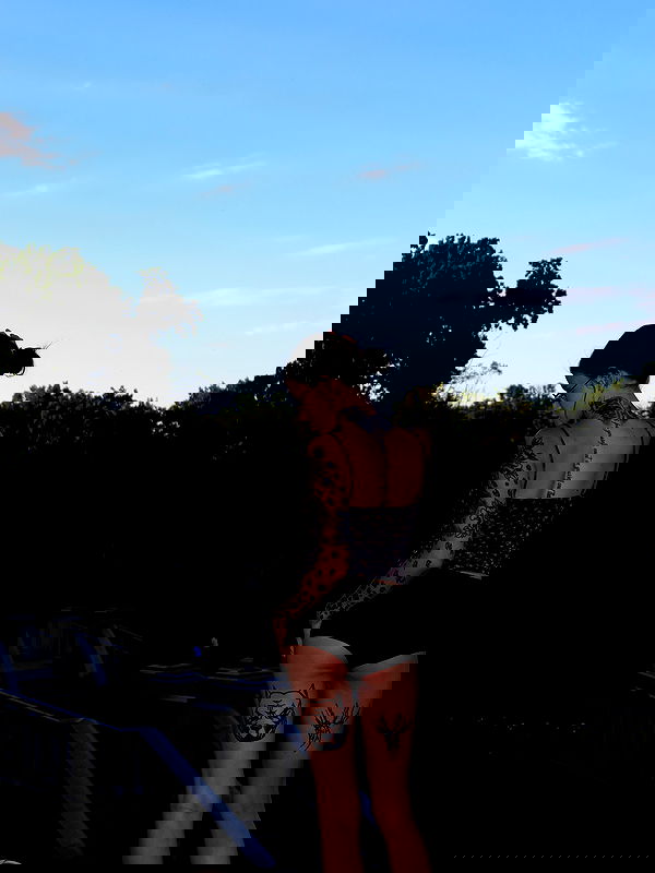 meleeva meleeva archive image