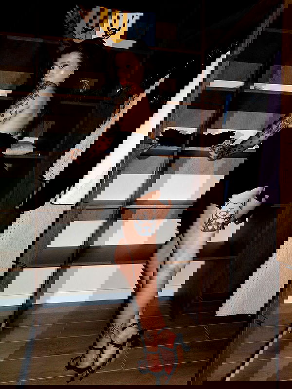 meleeva meleeva archive image