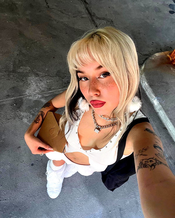 melislie instagram image archive image
