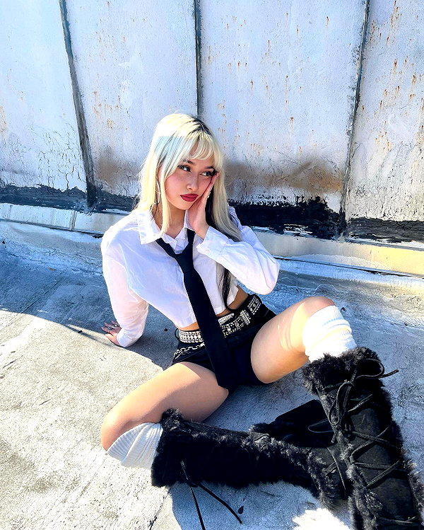 melislie instagram image archive image