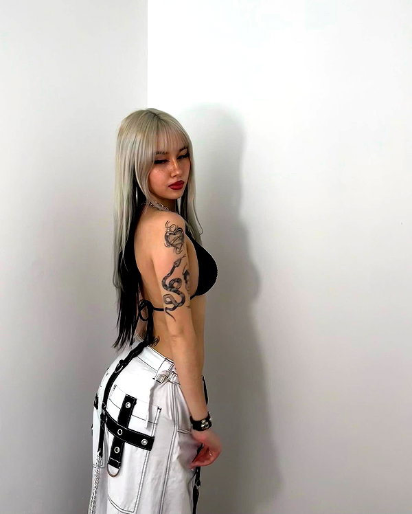 melislie instagram image archive image