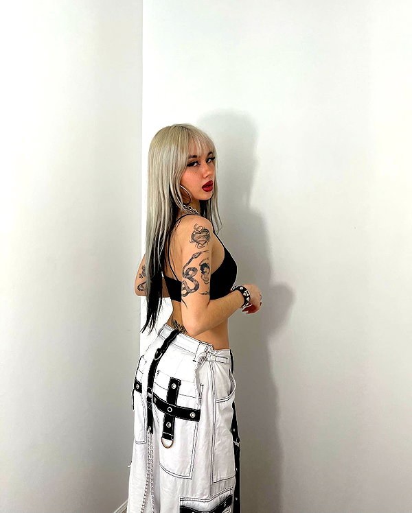 melislie instagram image archive image