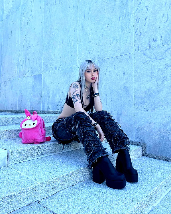 melislie instagram image archive image