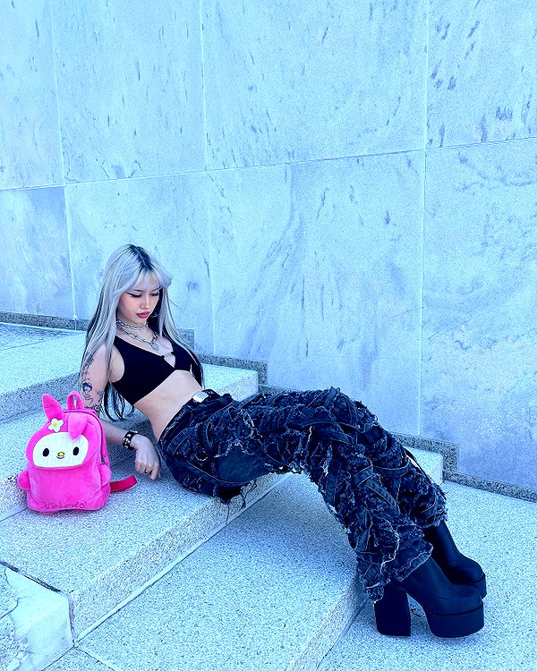 melislie instagram image archive image