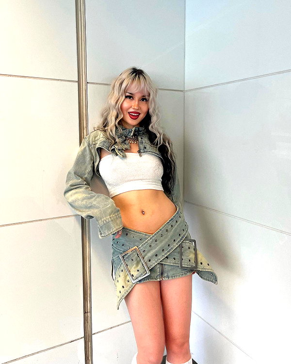 melislie instagram image archive image