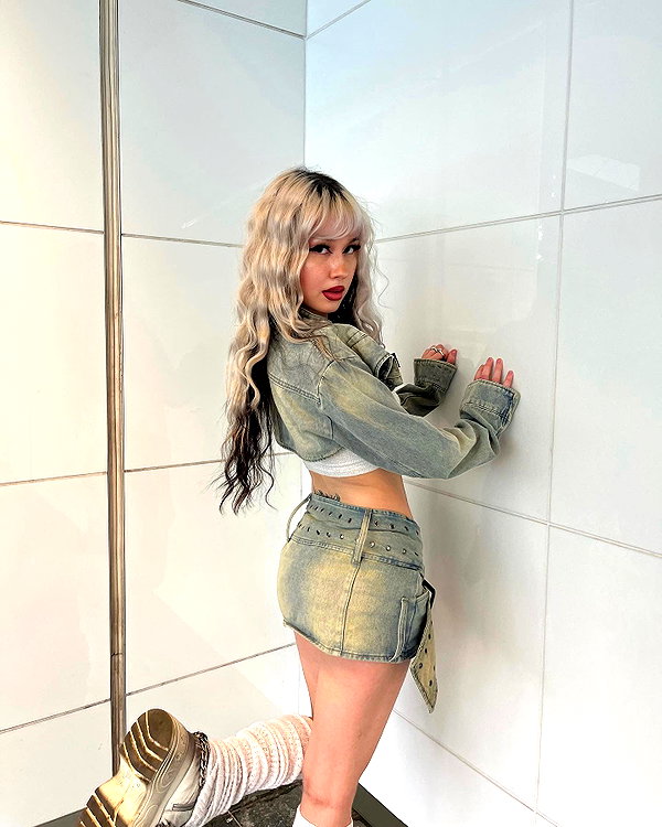 melislie instagram image archive image