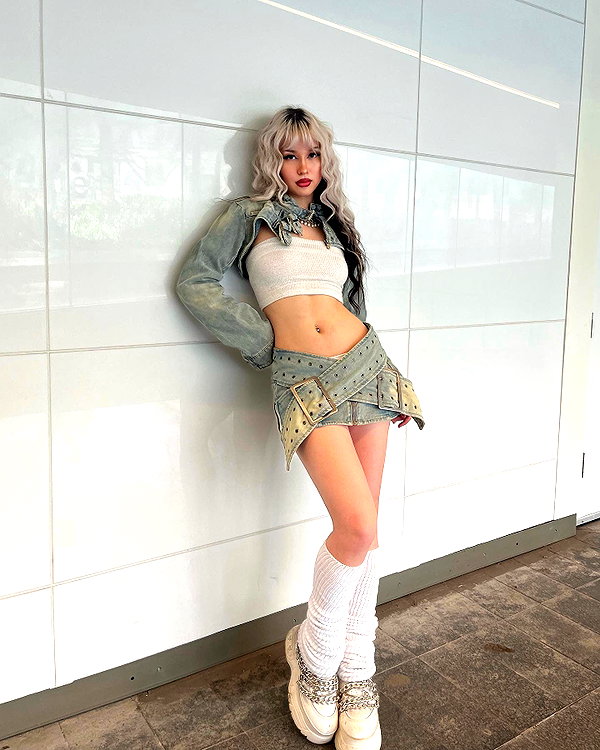 melislie instagram image archive image