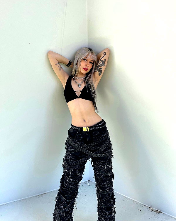 melislie instagram image archive image