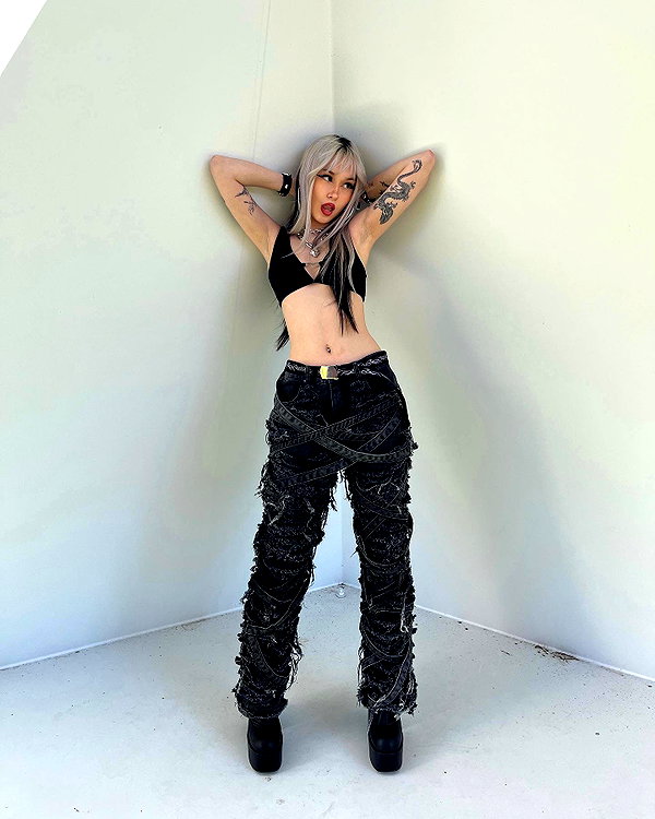 melislie instagram image archive image