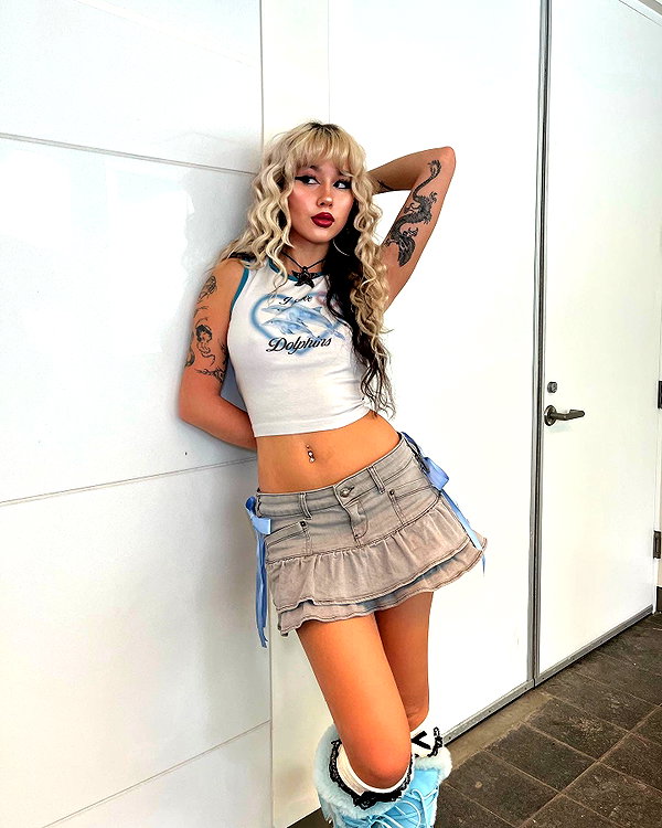 melislie instagram image archive image