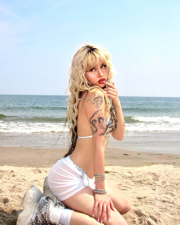 melislie instagram image archive image