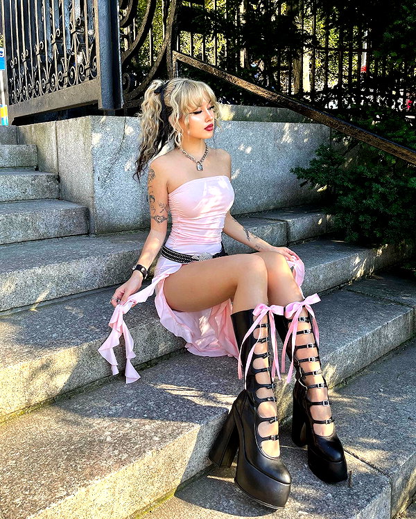 melislie instagram image archive image